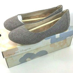 MUDD Women's Md Michonne Brown Fabric Flats NIB